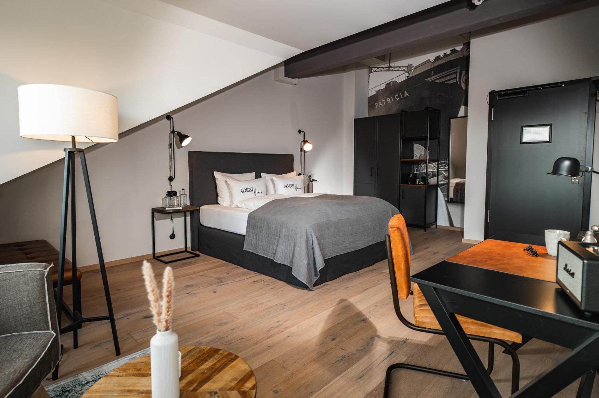 River Loft Hotel & Spa Brunsbuttel Esterno foto